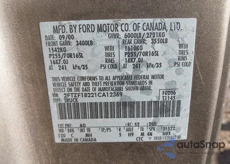 2001 Ford F-150 Xl/Xlt z USA, uszkodzony, nr VIN 2FTZF18221CA12369